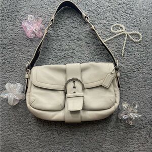 Vintage/Y2K Coach Shoulder Bag
